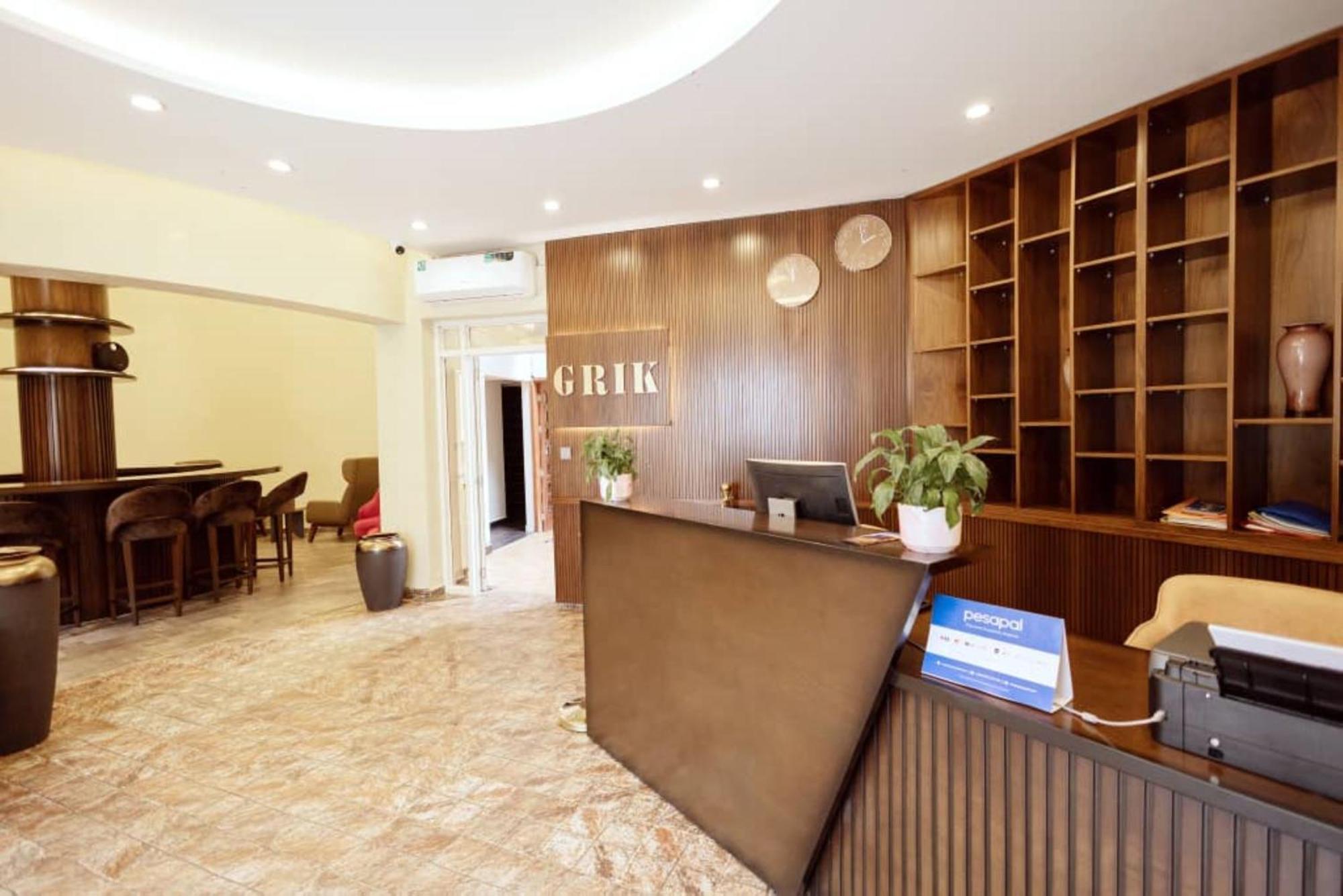 Grik Hotel - Ентеббе Екстер'єр фото