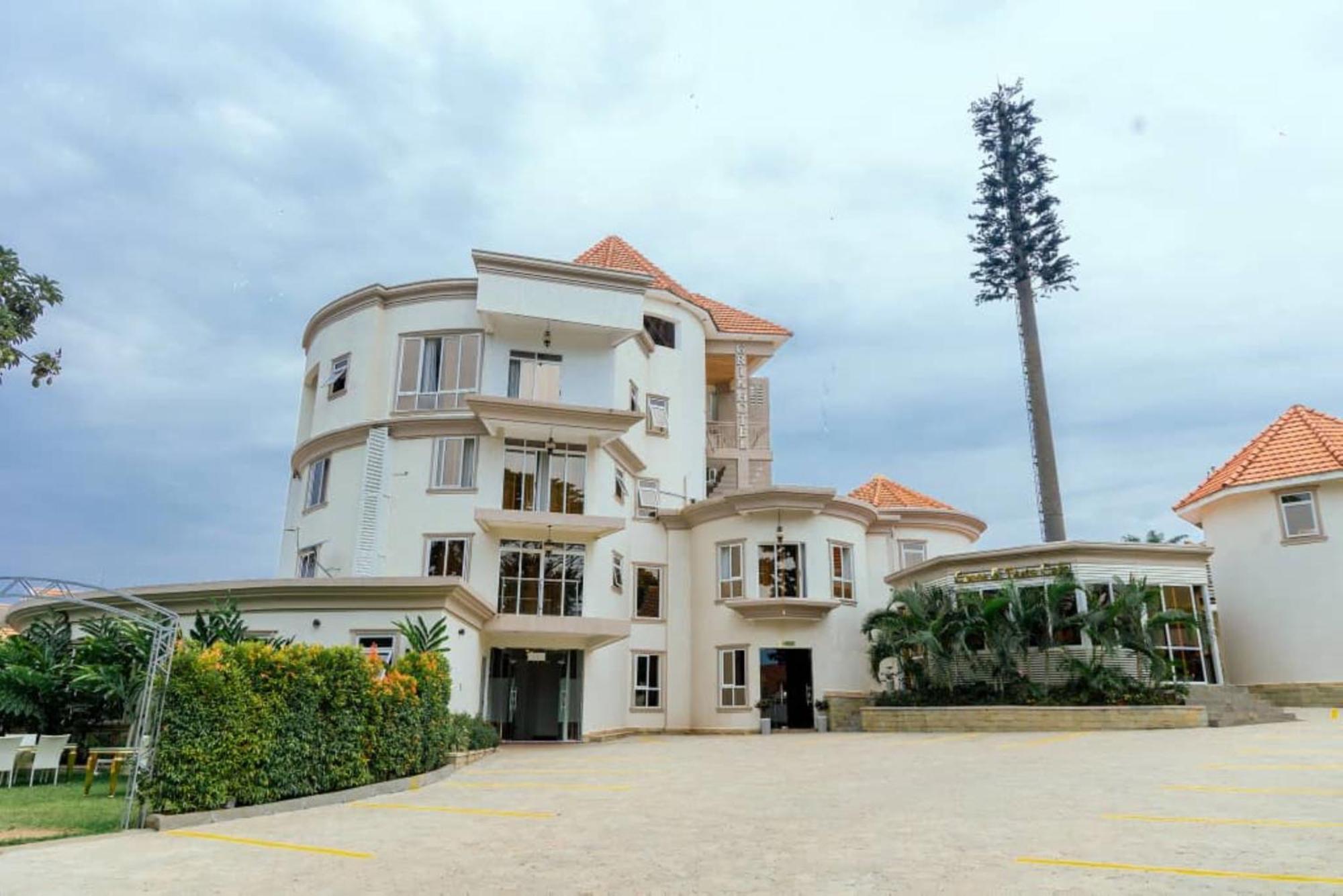 Grik Hotel - Ентеббе Екстер'єр фото