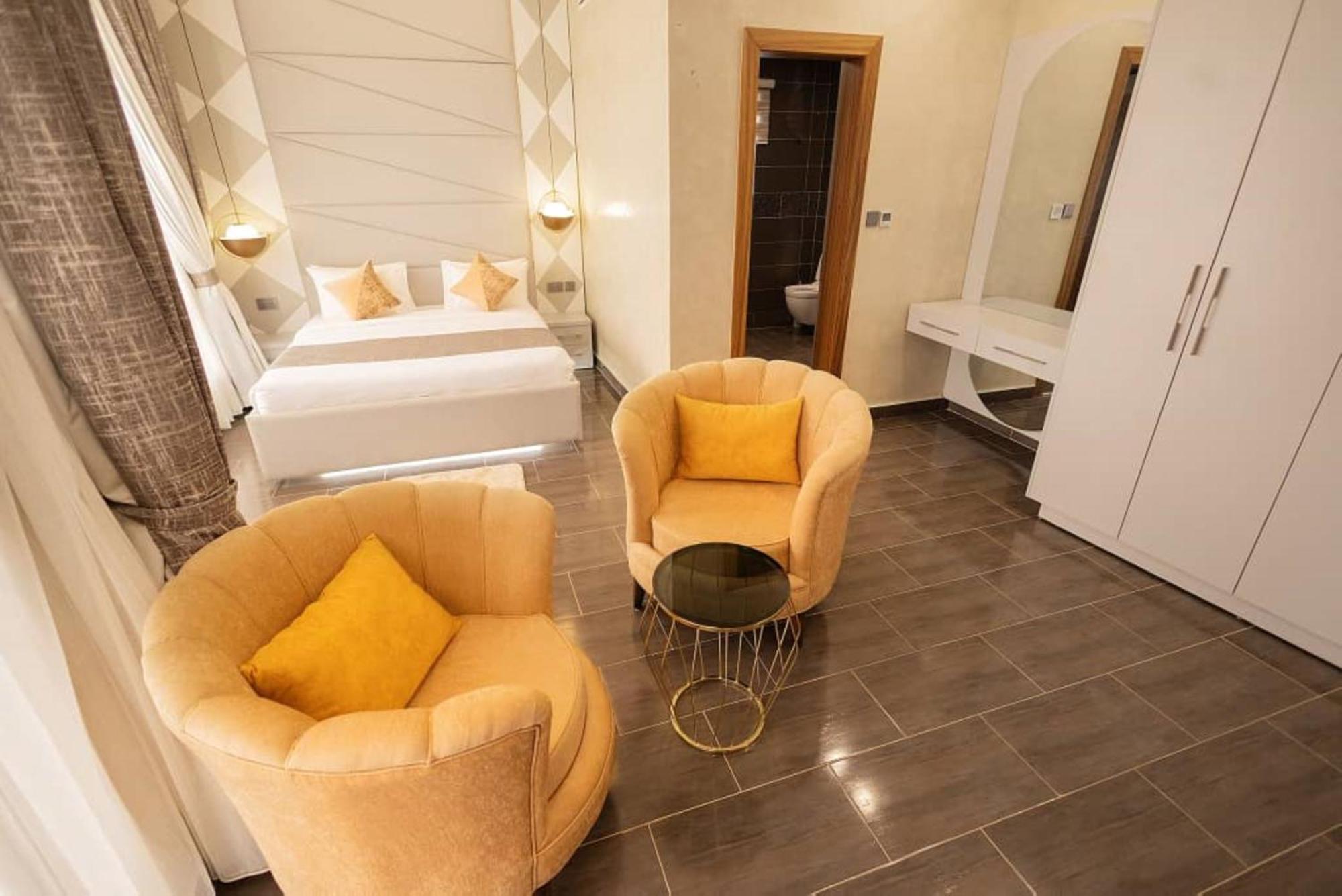 Grik Hotel - Ентеббе Екстер'єр фото
