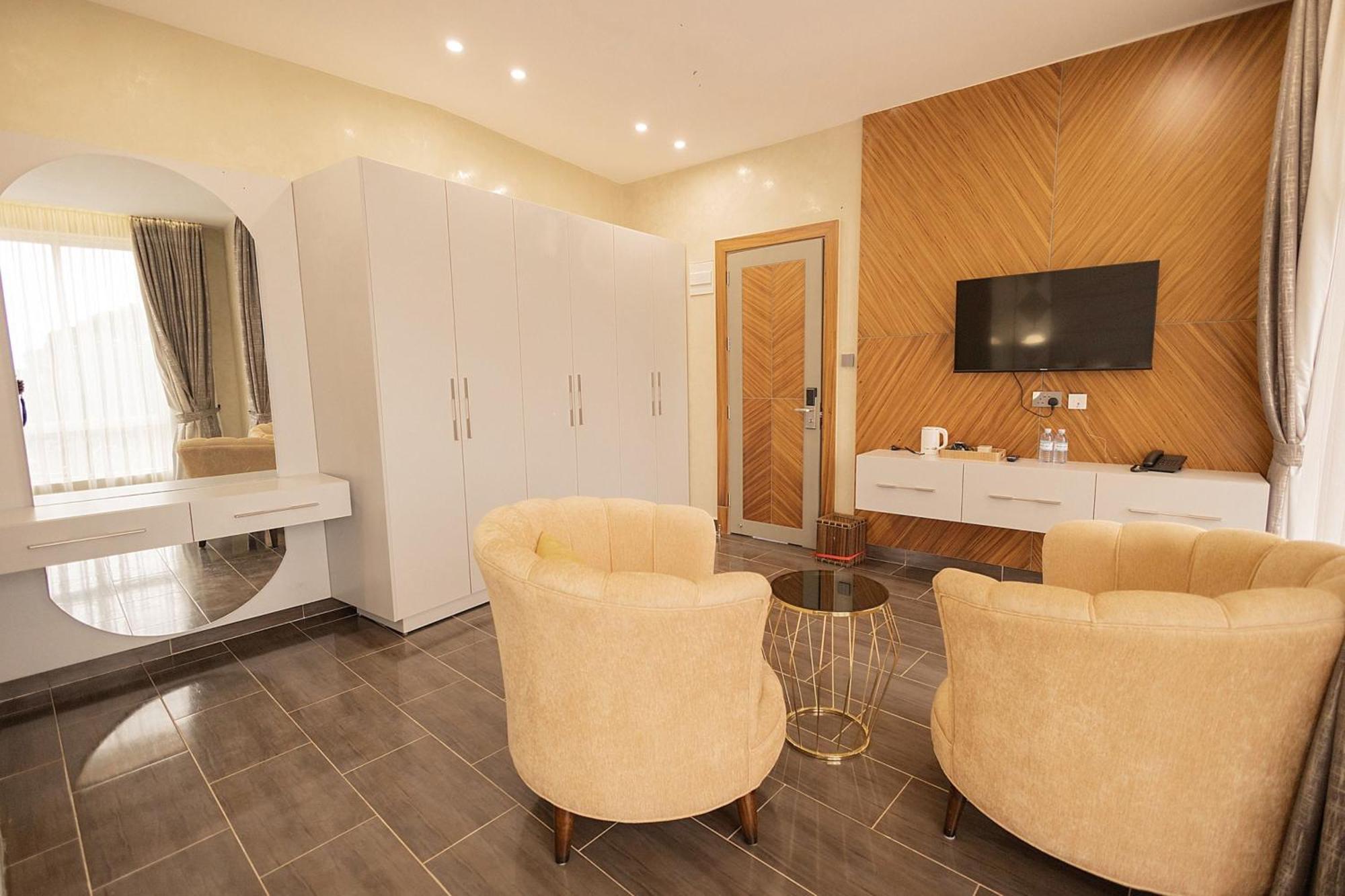 Grik Hotel - Ентеббе Екстер'єр фото