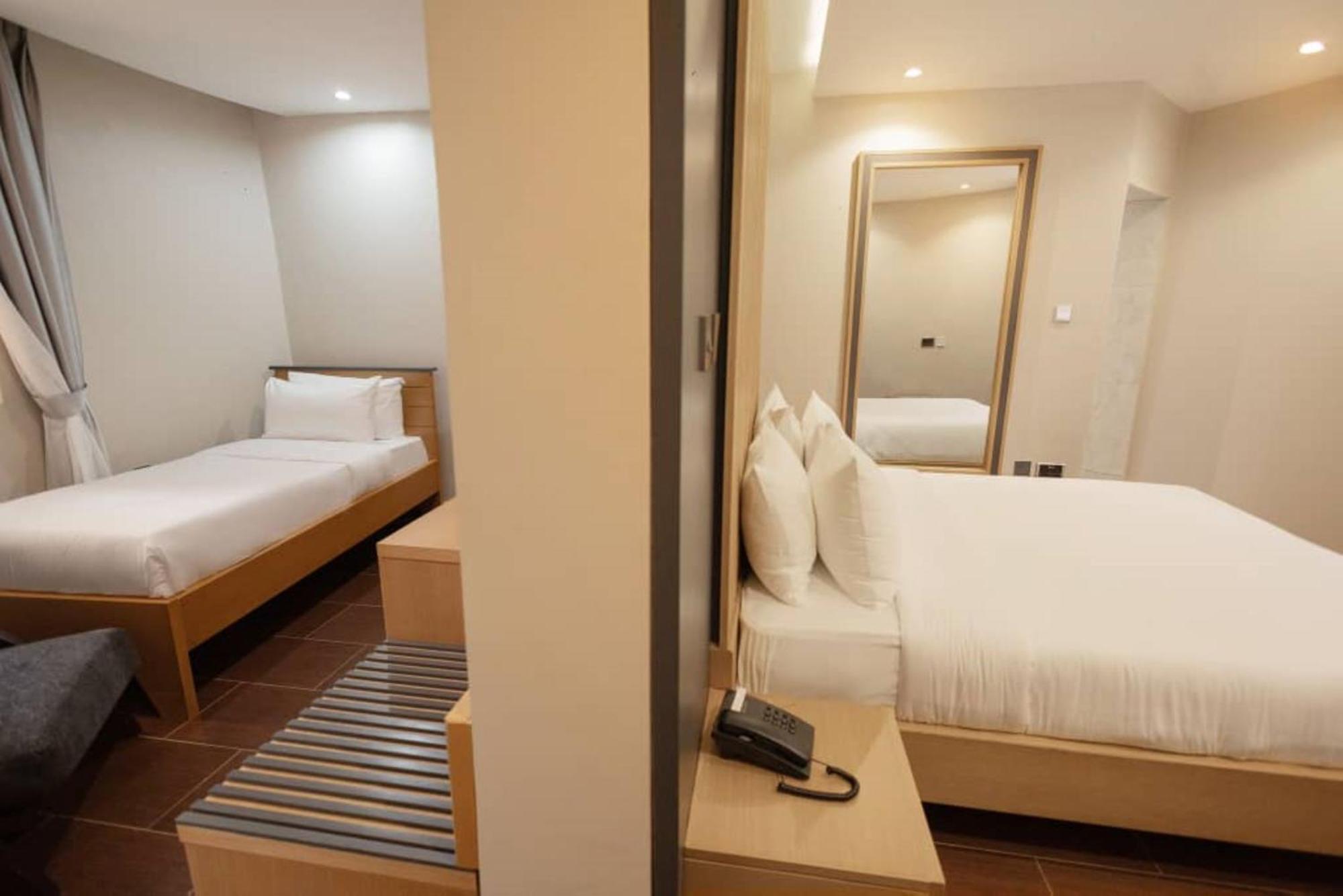 Grik Hotel - Ентеббе Екстер'єр фото