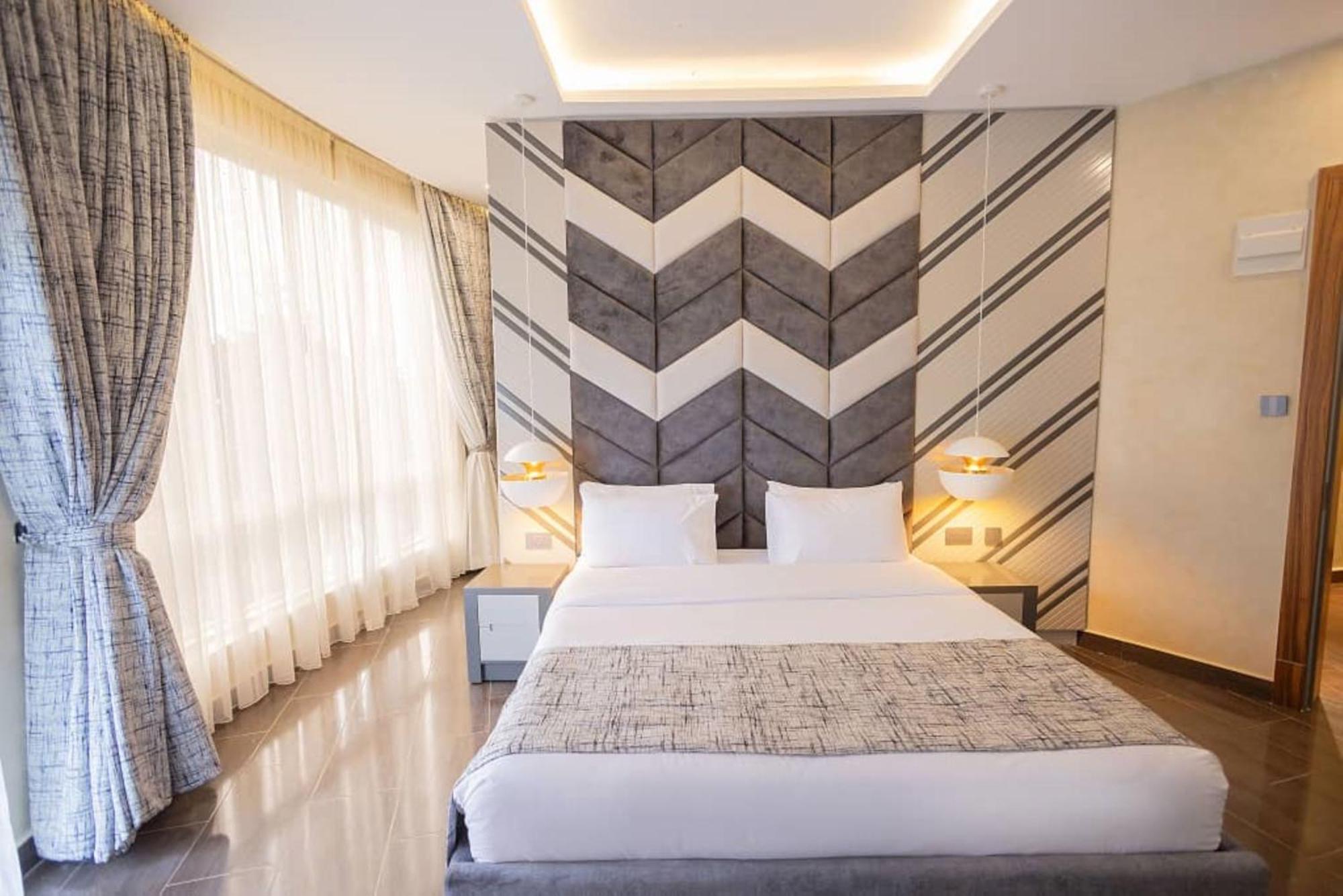 Grik Hotel - Ентеббе Екстер'єр фото