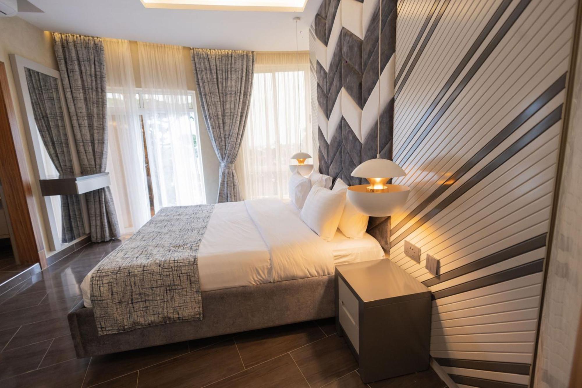 Grik Hotel - Ентеббе Екстер'єр фото